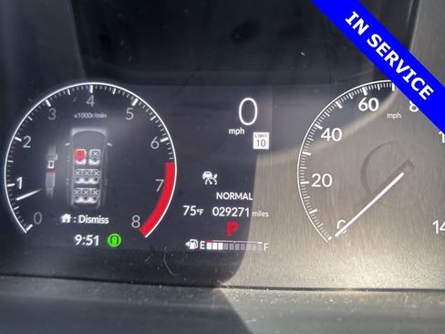 Used 2024 Honda Pilot Touring image 4