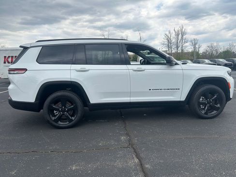 New 2026 Jeep Grand Cherokee L Limited image 8