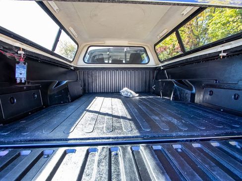 Used 2016 Toyota Tacoma SR5 image 23