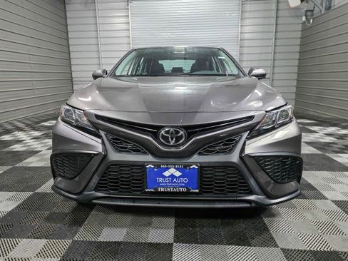Used 2021 Toyota Camry SE w/ Carpet Mat Package (TMS) image 3