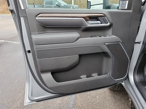 New 2026 GMC Sierra 2500 SLE w/ SLE Value Package; image 18