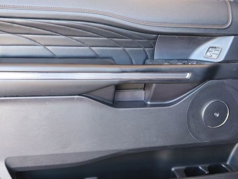 Used 2019 Ford Expedition Platinum RWD image 12