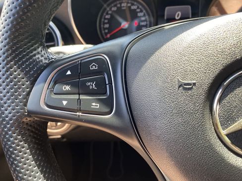 Used 2019 Mercedes-Benz GLC 300 4MATIC image 20