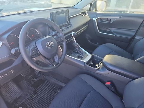 Used 2020 Toyota RAV4 LE image 29