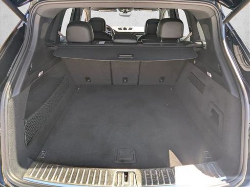 Used 2023 Porsche Cayenne AWD/4WD image 6