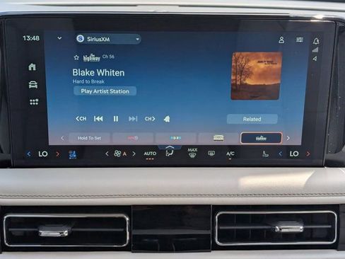 New 2026 Lincoln Aviator AWD image 17