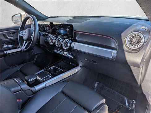Used 2022 Mercedes-Benz GLB 250 image 24