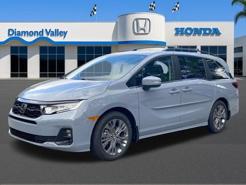 New 2026 Honda Odyssey Touring image 5