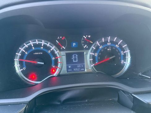 Used 2015 Toyota 4Runner SR5 image 18