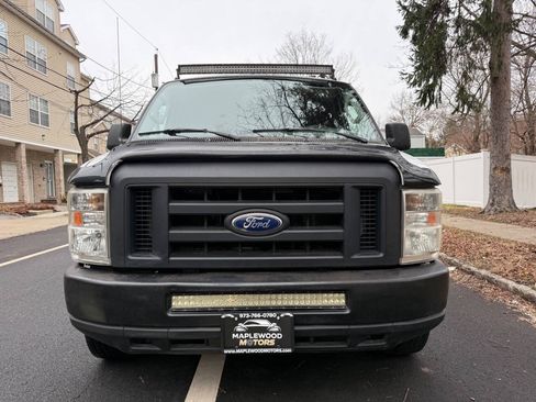 Used 2007 Ford E-350 and Econoline 350 XLT RWD image 3