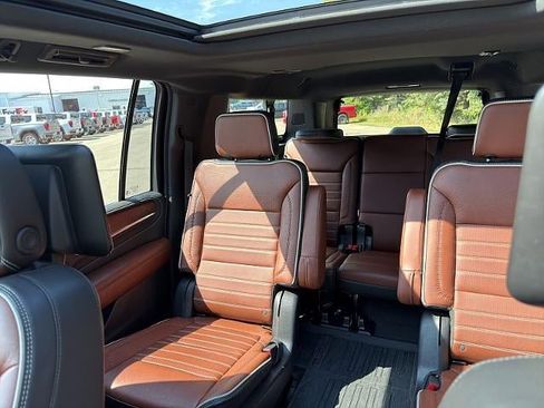 Used 2023 GMC Yukon XL Denali Ultimate AWD/4WD image 39