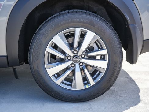 New 2026 Nissan Pathfinder SL AWD/4WD image 10