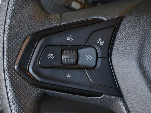 Used 2023 Chevrolet TrailBlazer LT w/ LPO, Blackout Package FWD image 25