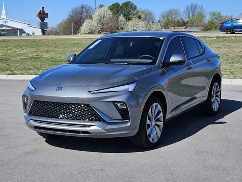New 2026 Buick Envista Avenir FWD image 2
