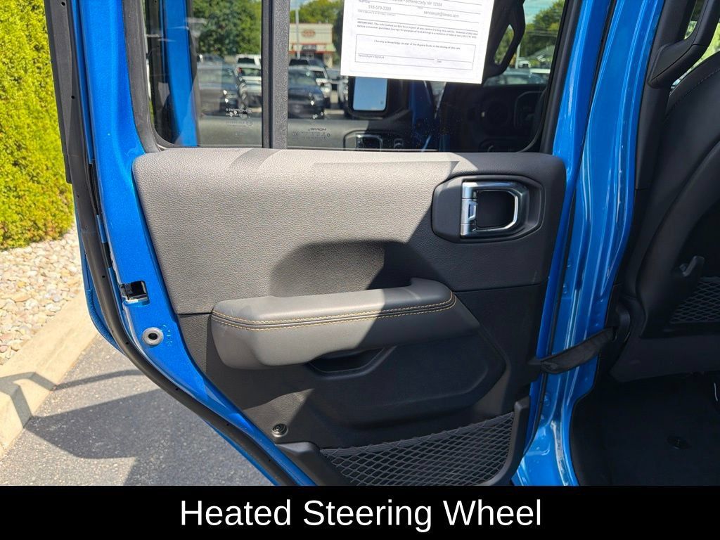Used 2025 Jeep Wrangler Unlimited Rubicon 392 AWD/4WD image 19