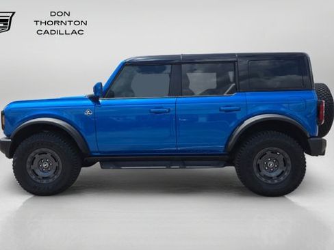 Used 2024 Ford Bronco Outer Banks AWD/4WD image 2