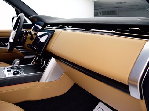 Used 2023 Land Rover Range Rover SE image 29