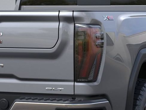 New 2026 GMC Sierra 2500 SLT w/ SLT Premium Package AWD/4WD image 13