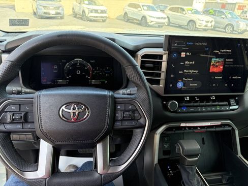 Used 2026 Toyota Tundra Limited AWD/4WD image 22