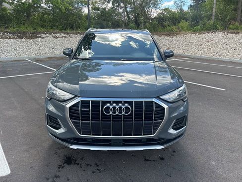 Used 2020 Audi Q3 2.0T Premium w/ Convenience Package AWD/4WD image 2