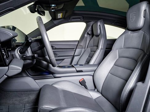 Used 2022 Porsche Taycan 4S image 17