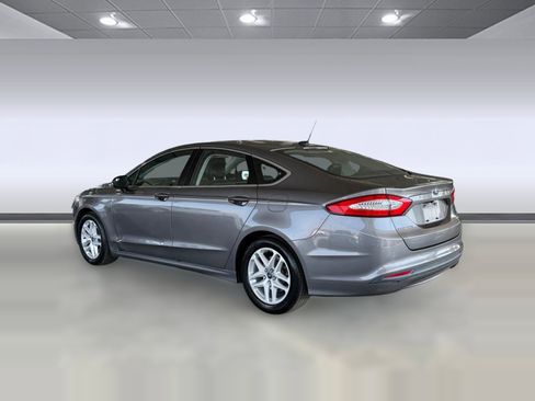 Used 2014 Ford Fusion SE w/ Equipment Group 202A image 3