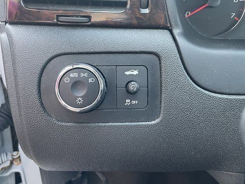 Used 2014 Chevrolet Impala LT w/ LT Sunroof Package image 10