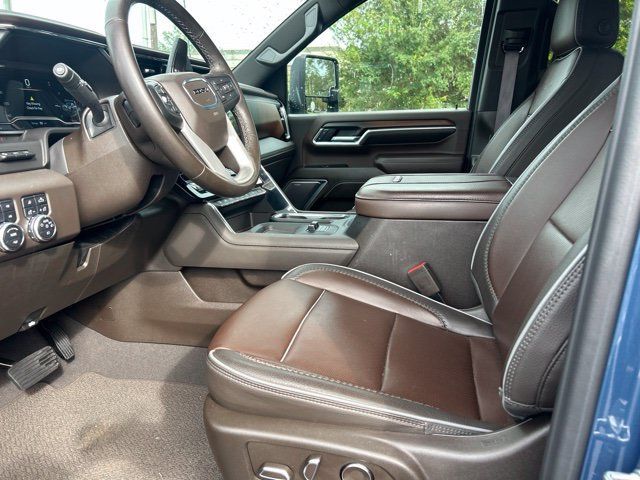 Used 2025 GMC Sierra 2500 Denali w/ Denali Reserve Package AWD/4WD image 11
