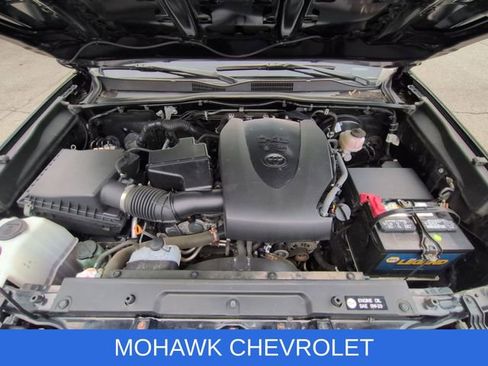 Used 2019 Toyota Tacoma SR5 image 28