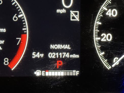 Used 2025 Honda HR-V Sport image 8