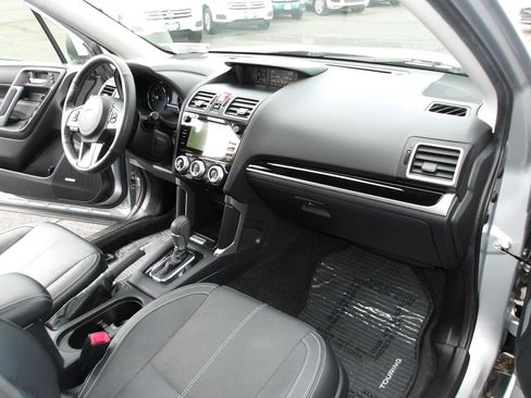 Used 2018 Subaru Forester 2.5i Touring AWD/4WD image 13