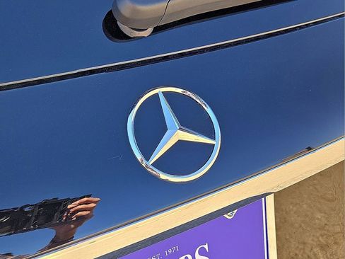 Used 2025 Mercedes-Benz GLE 450 4MATIC w/ Warmth & Comfort Package image 13