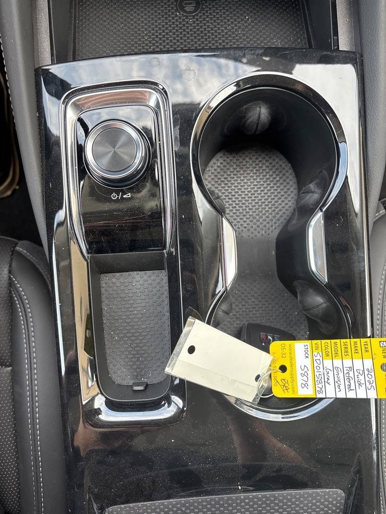 Used 2025 Buick Envision Preferred AWD/4WD image 21