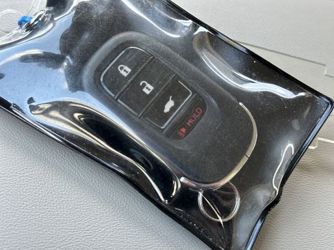Used 2024 Honda HR-V LX image 35