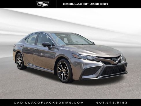 Used 2023 Toyota Camry SE FWD image 25