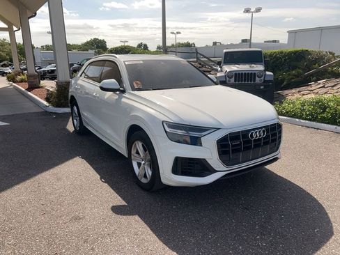 Used 2019 Audi Q8 Premium w/ Convenience Package AWD/4WD image 2