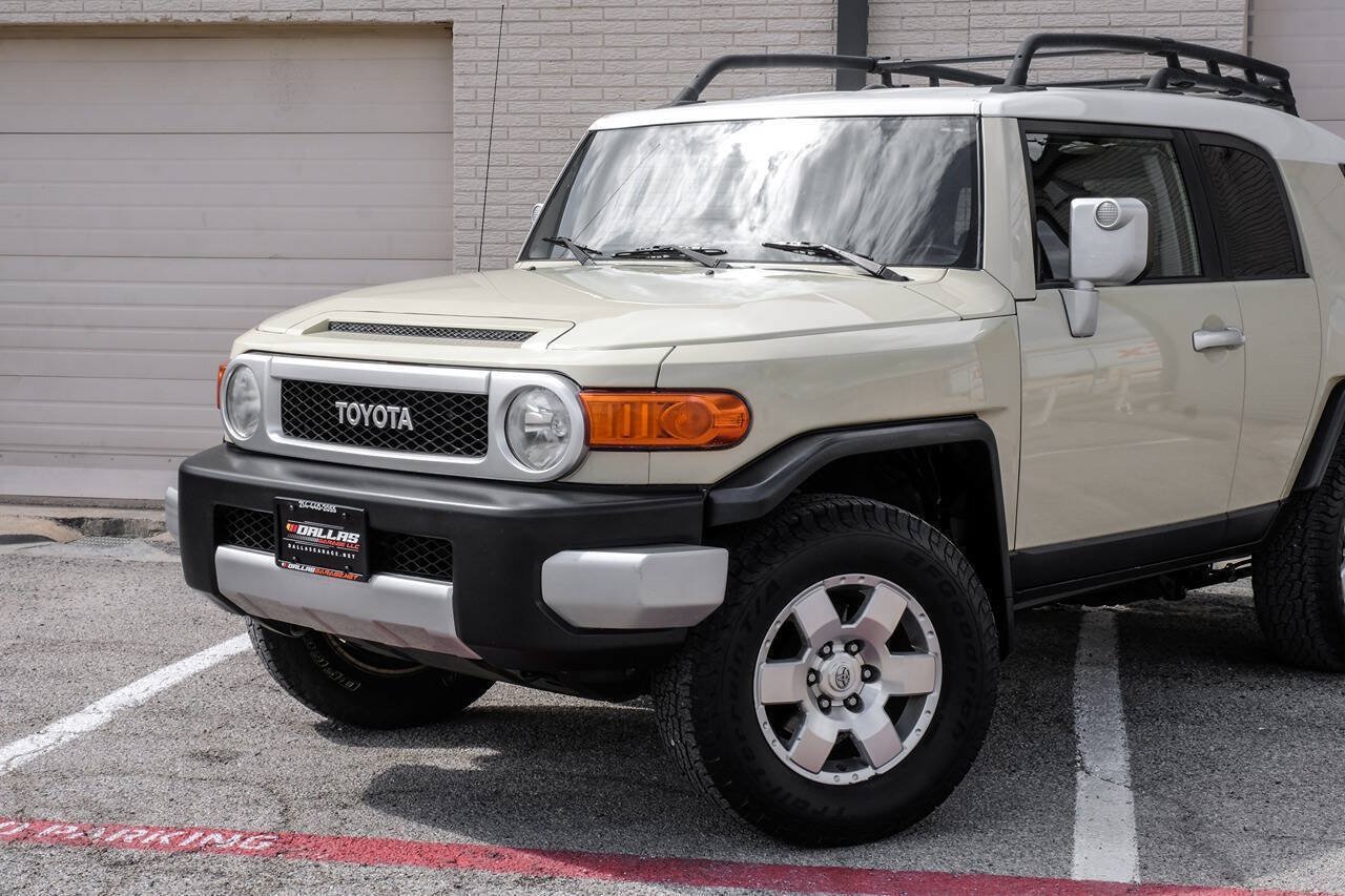 Used 2008 Toyota FJ Cruiser 2WD w/ Upgrade Pkg 2 image 5