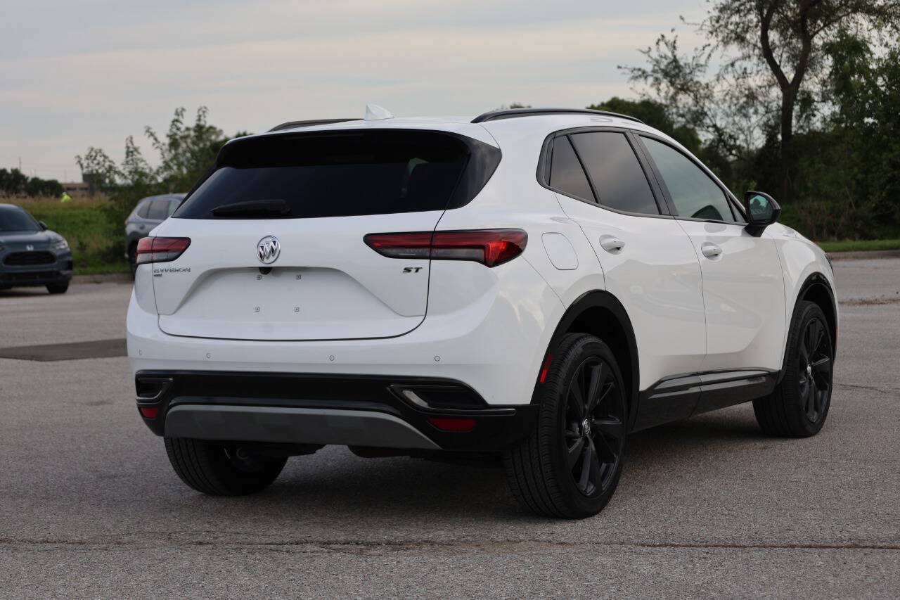 Used 2023 Buick Envision Essence w/ Sport Touring Package AWD/4WD image 9