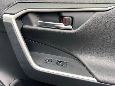 Used 2023 Toyota RAV4 Limited image 15