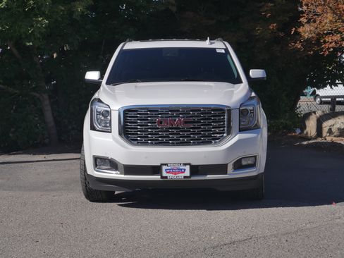 Used 2019 GMC Yukon XL Denali w/ Denali Ultimate Package AWD/4WD image 37