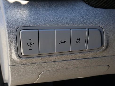 Used 2020 Hyundai Tucson SE w/ Cargo Package image 22