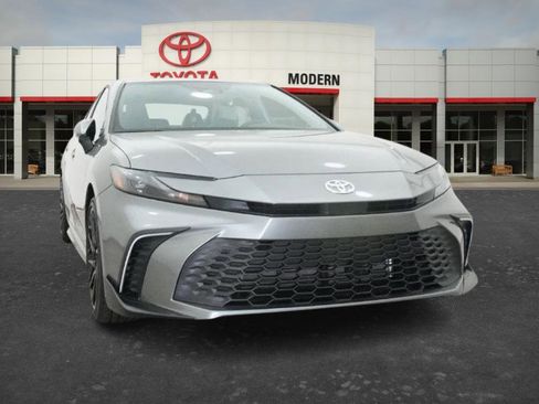 New 2026 Toyota Camry SE FWD image 2