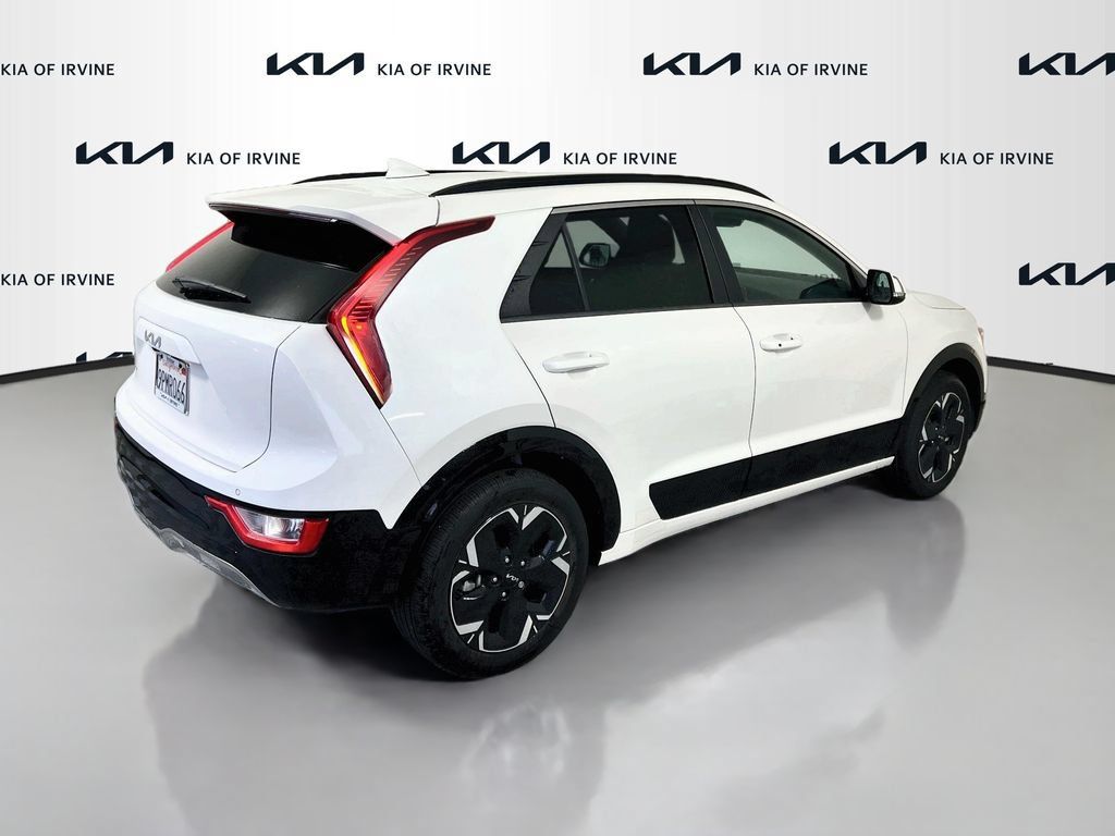 Certified 2024 Kia Niro Wind FWD image 9