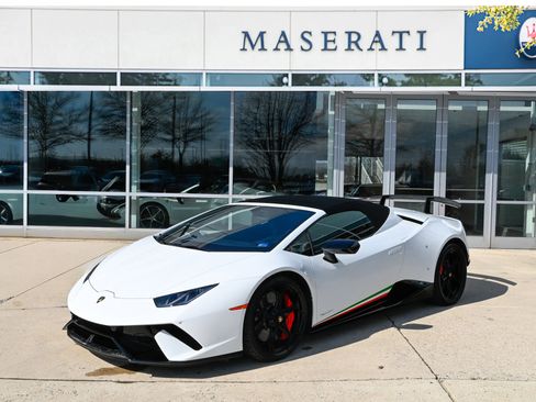 Used 2018 Lamborghini Huracan Performante image 1