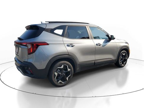 Used 2025 Kia Seltos S FWD image 6