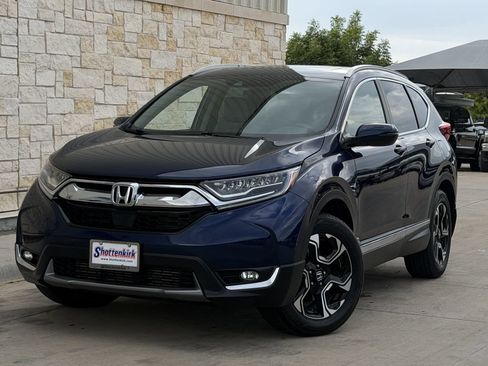 Used 2017 Honda CR-V Touring image 2