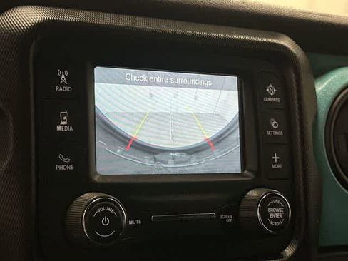 Used 2018 Jeep Wrangler Unlimited Sport S image 23