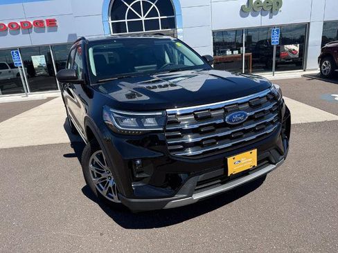 Certified 2025 Ford Explorer Active w/ Active Comfort Package AWD/4WD image 1