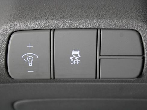 Certified 2026 Hyundai Elantra Sport FWD image 24