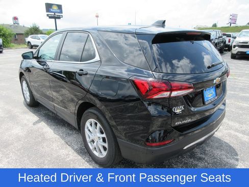 Used 2024 Chevrolet Equinox LT FWD image 3